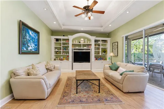 $1,800,000 | 5867 Marble Court, Naples, FL 34110