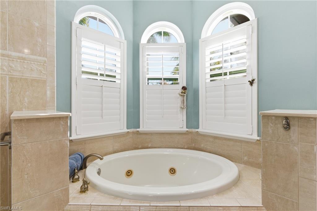 5867 Marble Court Naples, FL 34110 - Photo 27 of 50