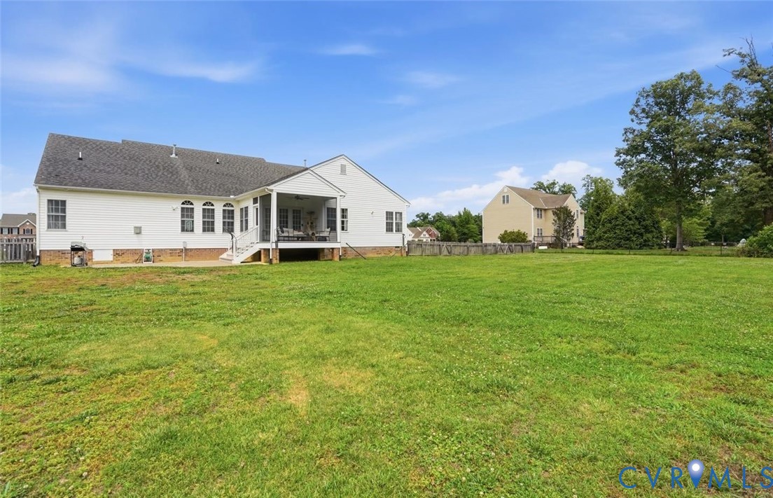5305 Wellington Ridge Road Richmond, VA 23231 - Photo 55 of 67 Expansive green lawn extending from the residence