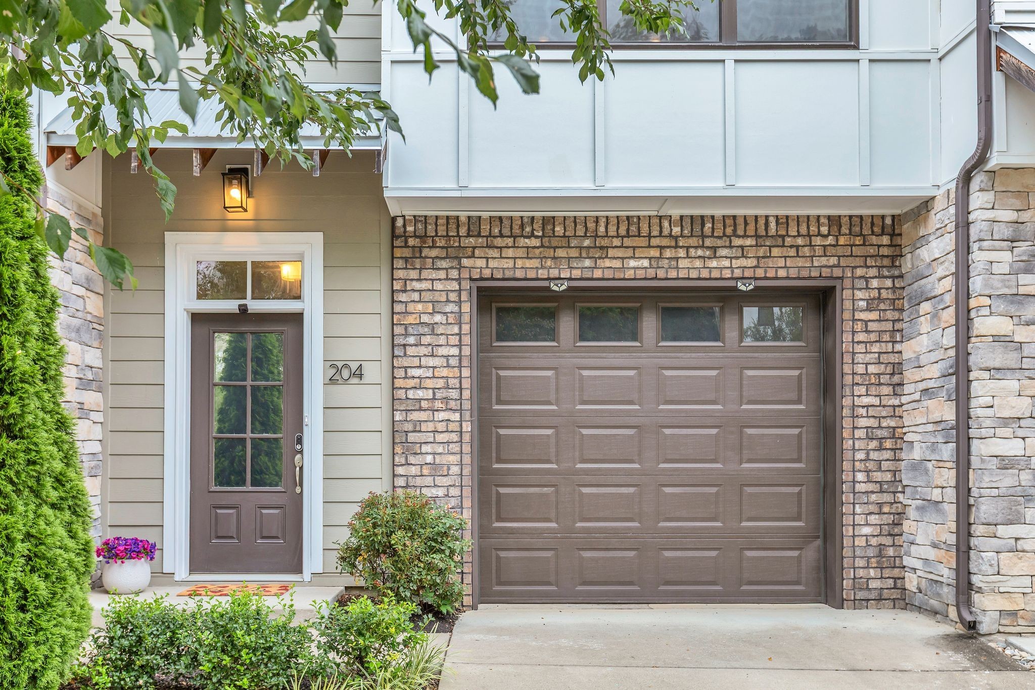204 Stonecrest Drive Nashville, TN 37209 - Photo 8 of 38 Gallery Image 8