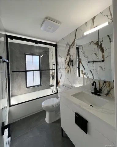 $1,249,000 | 66-08 73rd Place | Middle Village