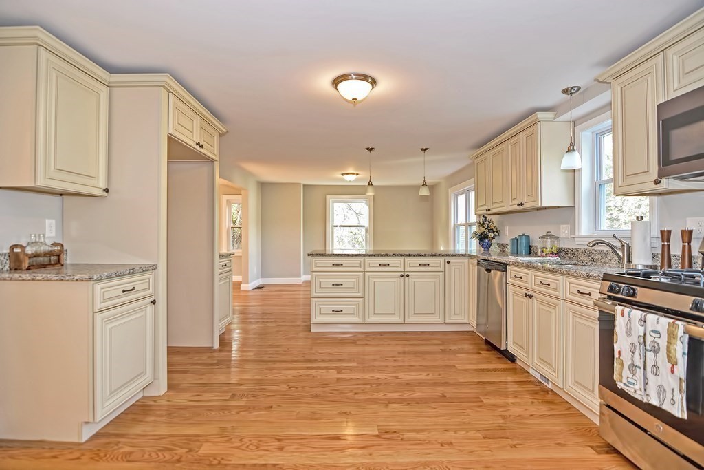 16 Douglas Road Ashland, MA 01721 - Photo 5 of 33 Gallery Image 5