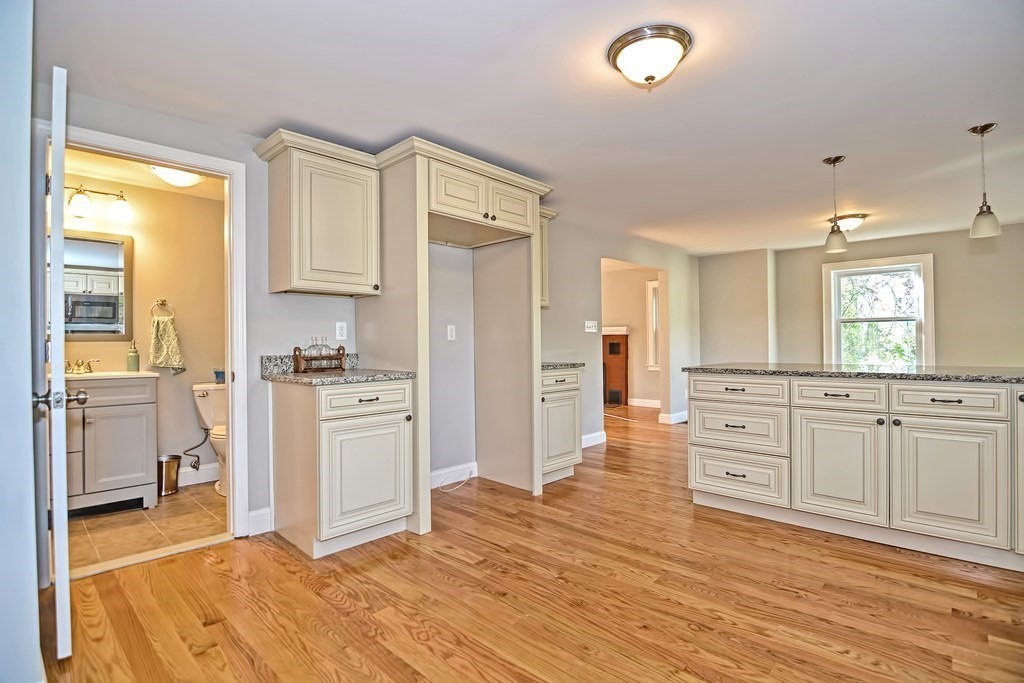 16 Douglas Road Ashland, MA 01721 - Photo 7 of 33 Gallery Image 7