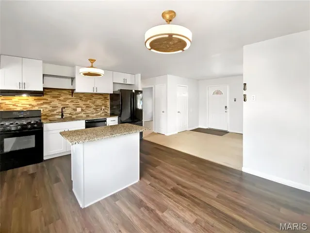 $196,000 | 2230 Glenoro Drive, Florissant, MO 63033