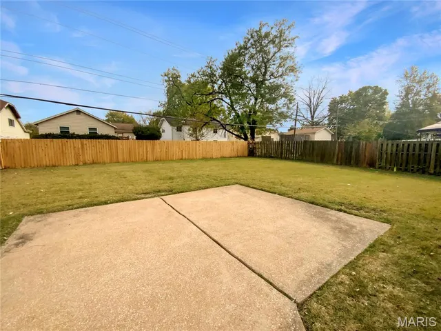 $196,000 | 2230 Glenoro Drive, Florissant, MO 63033