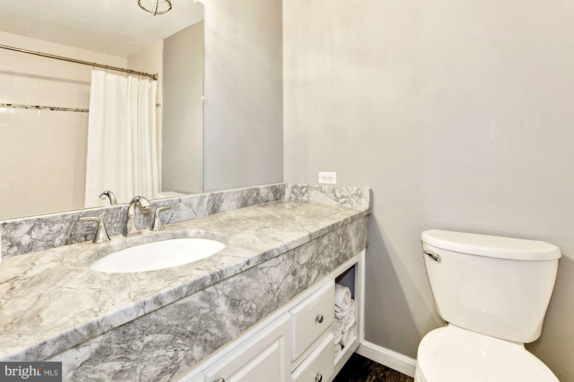 1530 Key Boulevard, Unit 929 Arlington, VA 22209 - Photo 13 of 31 Bath