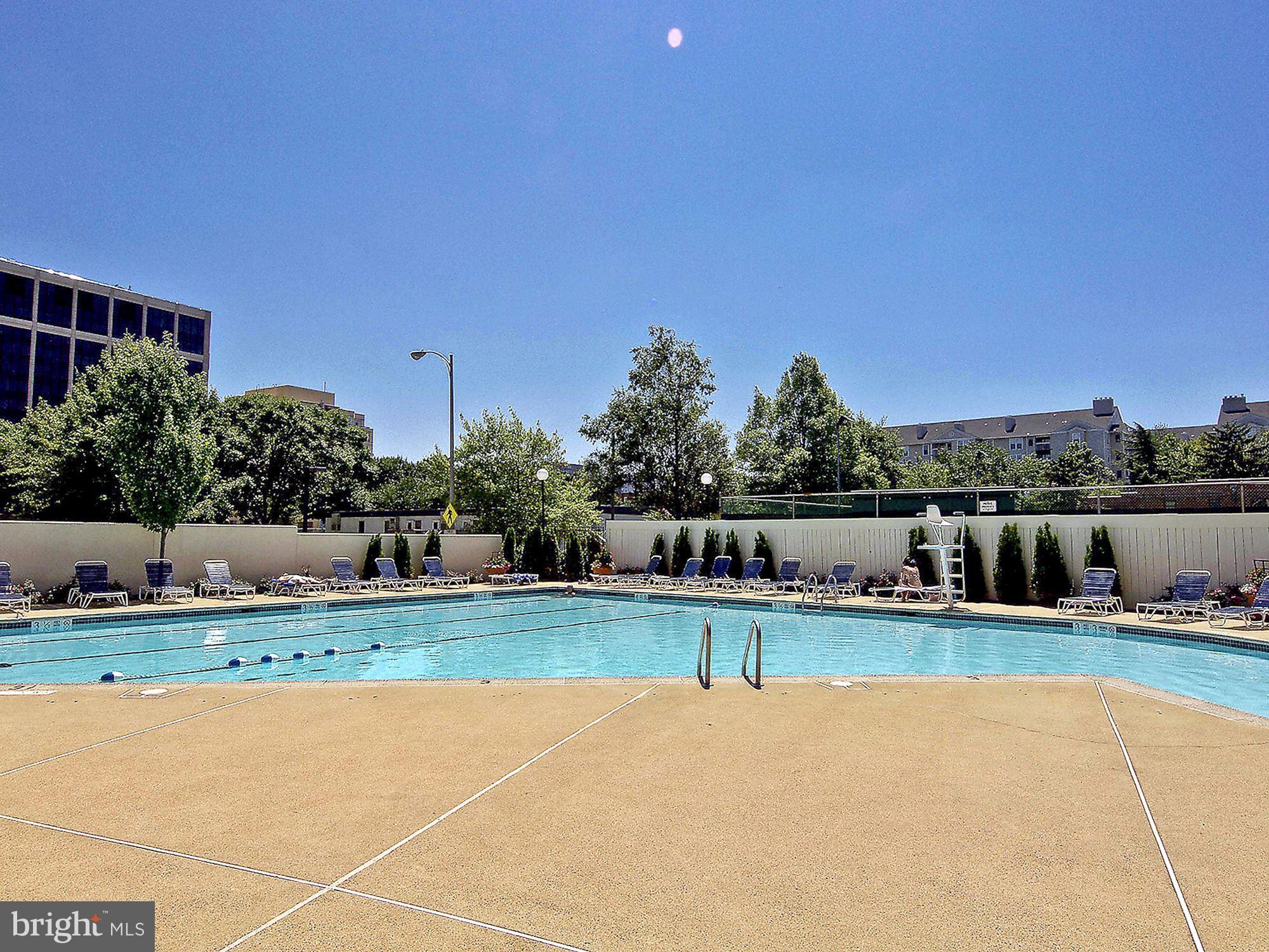 1530 Key Boulevard, Unit 929 Arlington, VA 22209 - Photo 18 of 31 Pool
