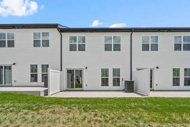 $336,000 | 166 Sango Drive, Unit BLDG 600 #50, Clarksville, TN 37043