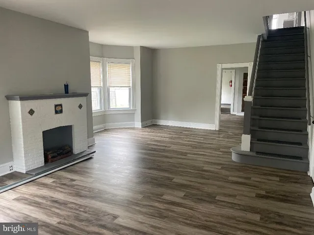 $2,400 | 246 West Front Street, Florence, NJ 08518