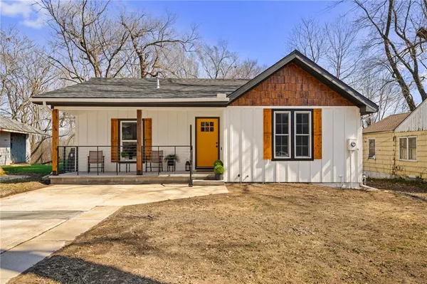 1339 South Hocker Avenue, Independence, MO 64055