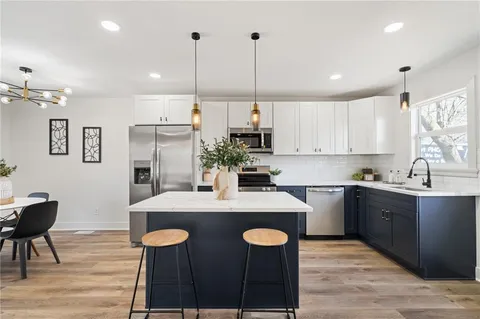 $250,000 | 1339 South Hocker Avenue, Independence, MO 64055