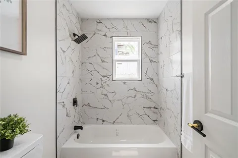 $250,000 | 1339 South Hocker Avenue, Independence, MO 64055