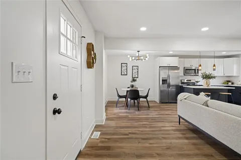 $250,000 | 1339 South Hocker Avenue, Independence, MO 64055