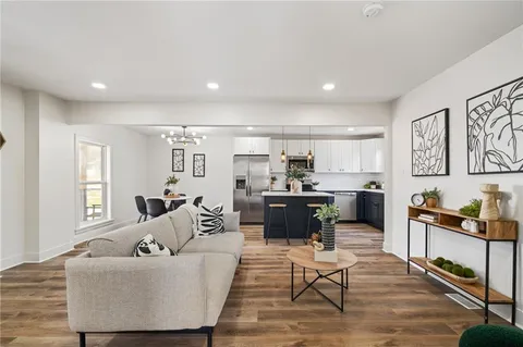 $250,000 | 1339 South Hocker Avenue, Independence, MO 64055