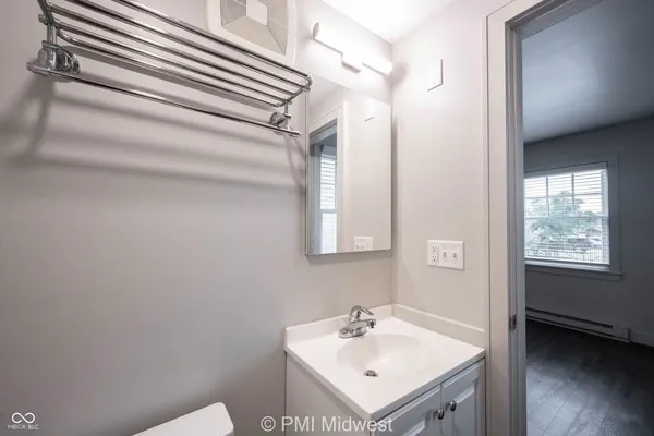 $849 | 1309 North Pennsylvania Street, Unit 205, Indianapolis, IN 46202