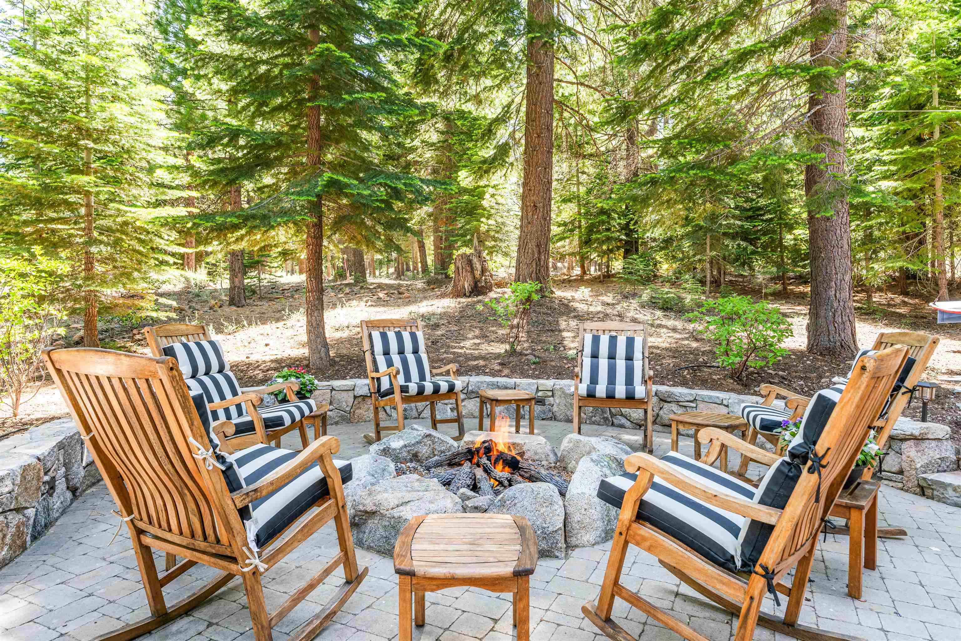 123 Dave Dysart Truckee, CA 96161 - Photo 11 of 28 a view of a patio with a table and chairs