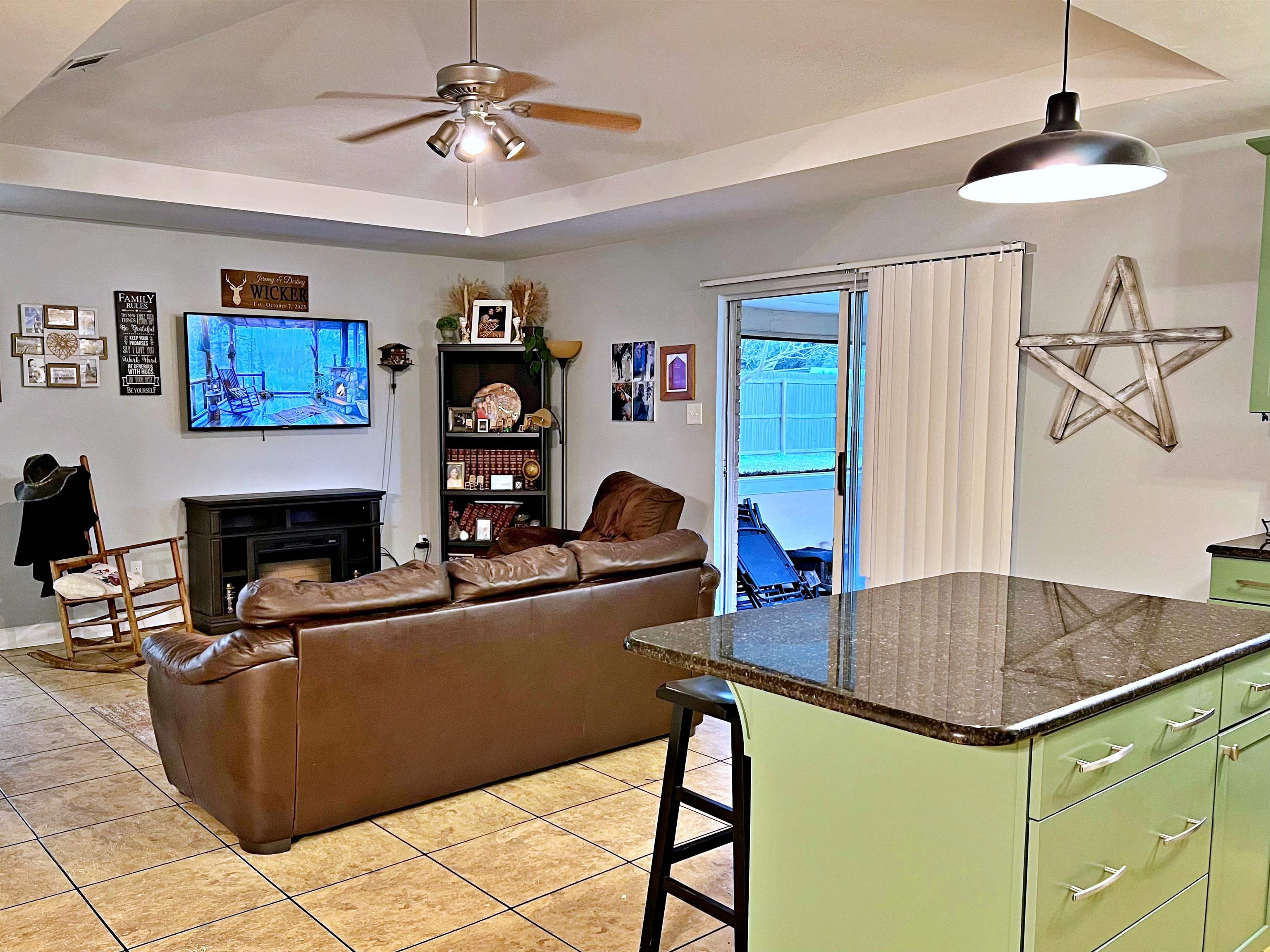 25125 Olive Street Elberta, AL 36530 - Photo 13 of 32 Living Room