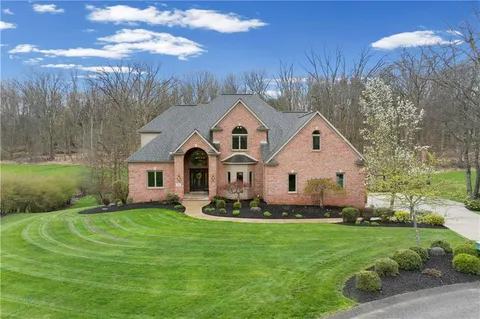 $925,000 | 189 Wedgewood Drive, Gibsonia, PA 15044