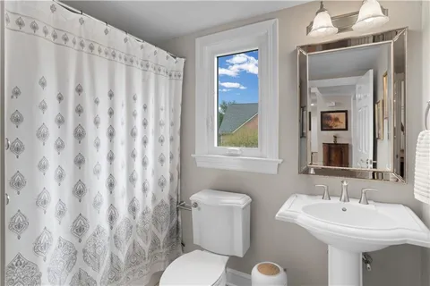 $925,000 | 189 Wedgewood Drive, Gibsonia, PA 15044