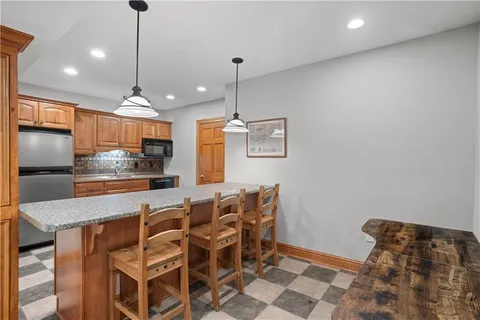 $925,000 | 189 Wedgewood Drive, Gibsonia, PA 15044