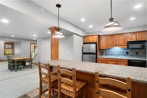 $925,000 | 189 Wedgewood Drive, Gibsonia, PA 15044