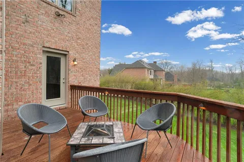 $925,000 | 189 Wedgewood Drive, Gibsonia, PA 15044