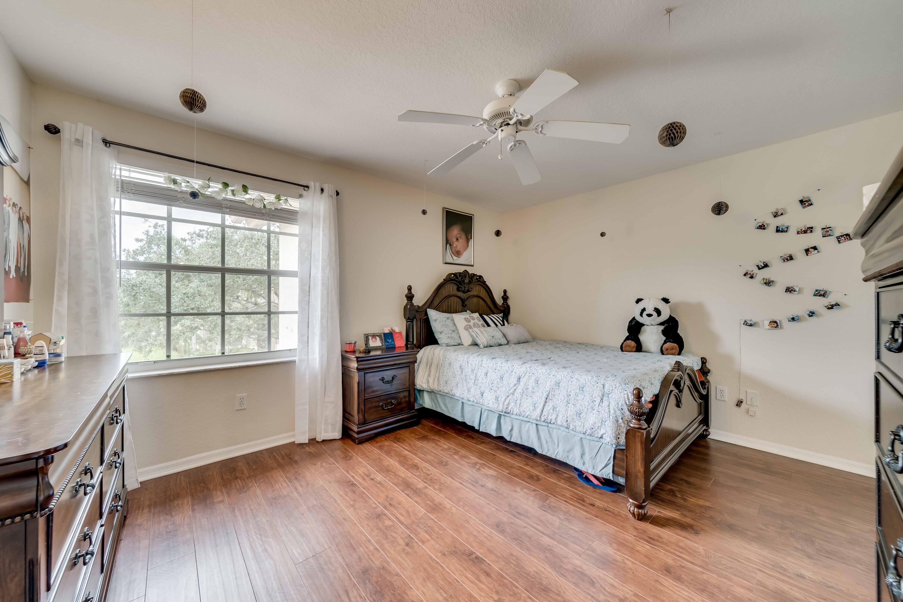 16738 Diamond Drive Weston, FL 33331 - Photo 28 of 38 35_interior-31