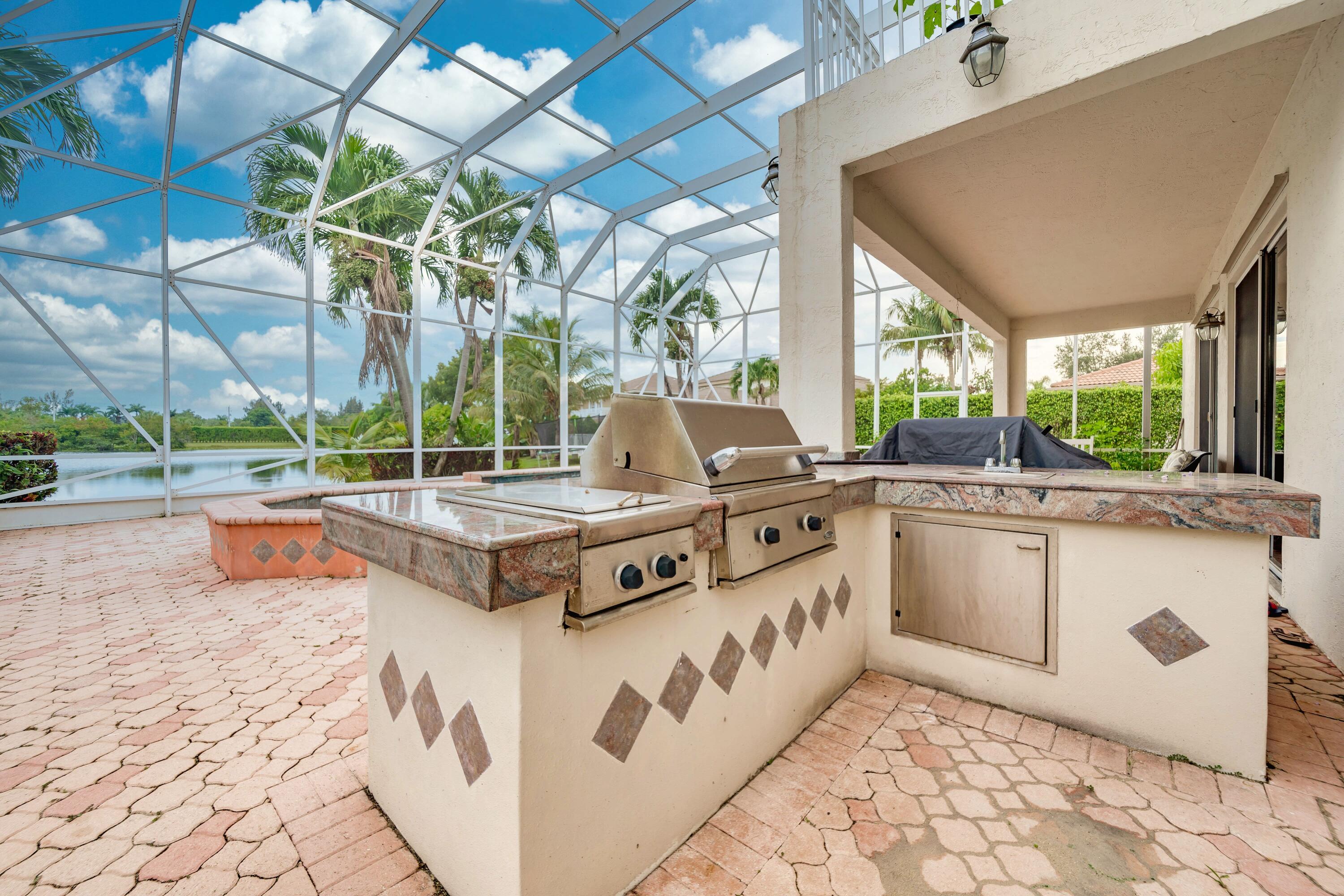 16738 Diamond Drive Weston, FL 33331 - Photo 34 of 38 51_exterior-18