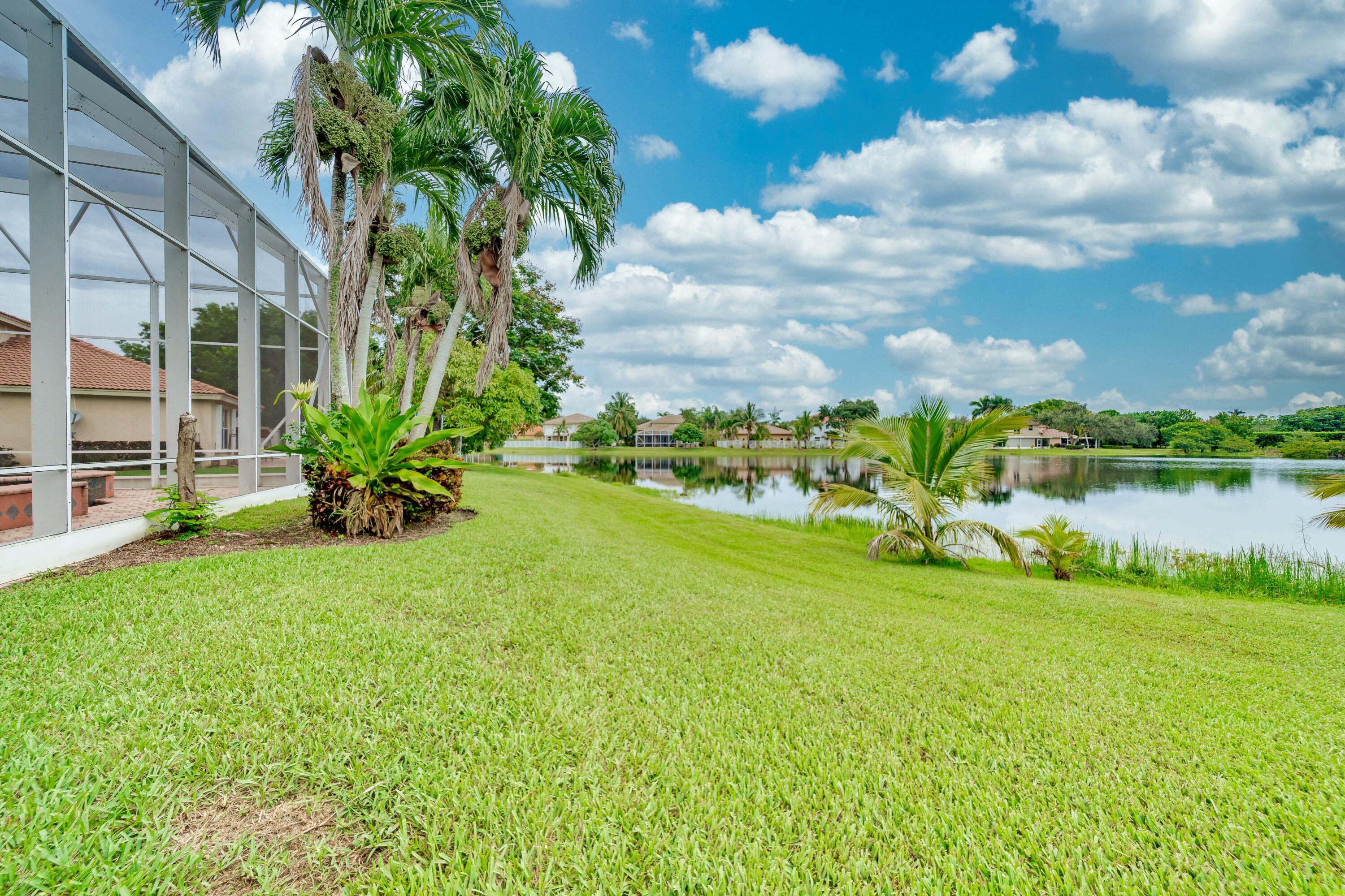 16738 Diamond Drive Weston, FL 33331 - Photo 37 of 38 44_exterior-12