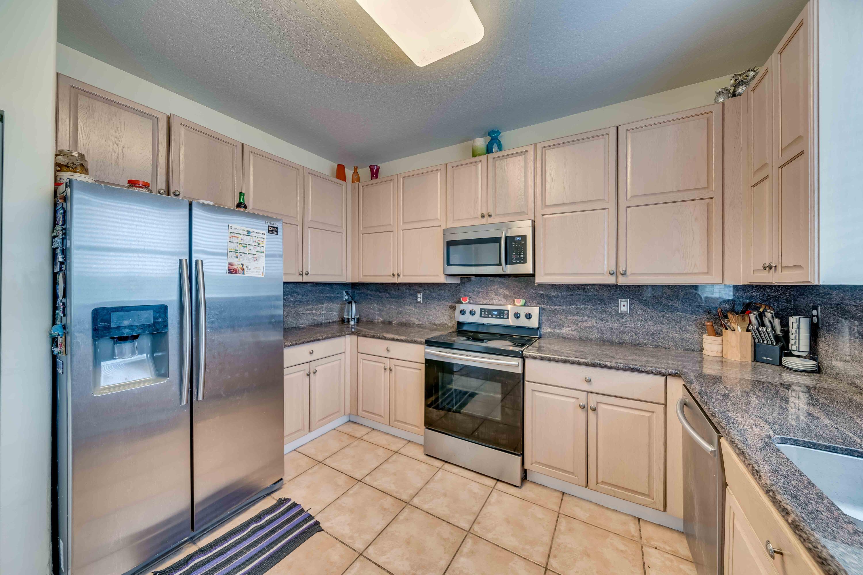 16738 Diamond Drive Weston, FL 33331 - Photo 7 of 38 11_interior-7