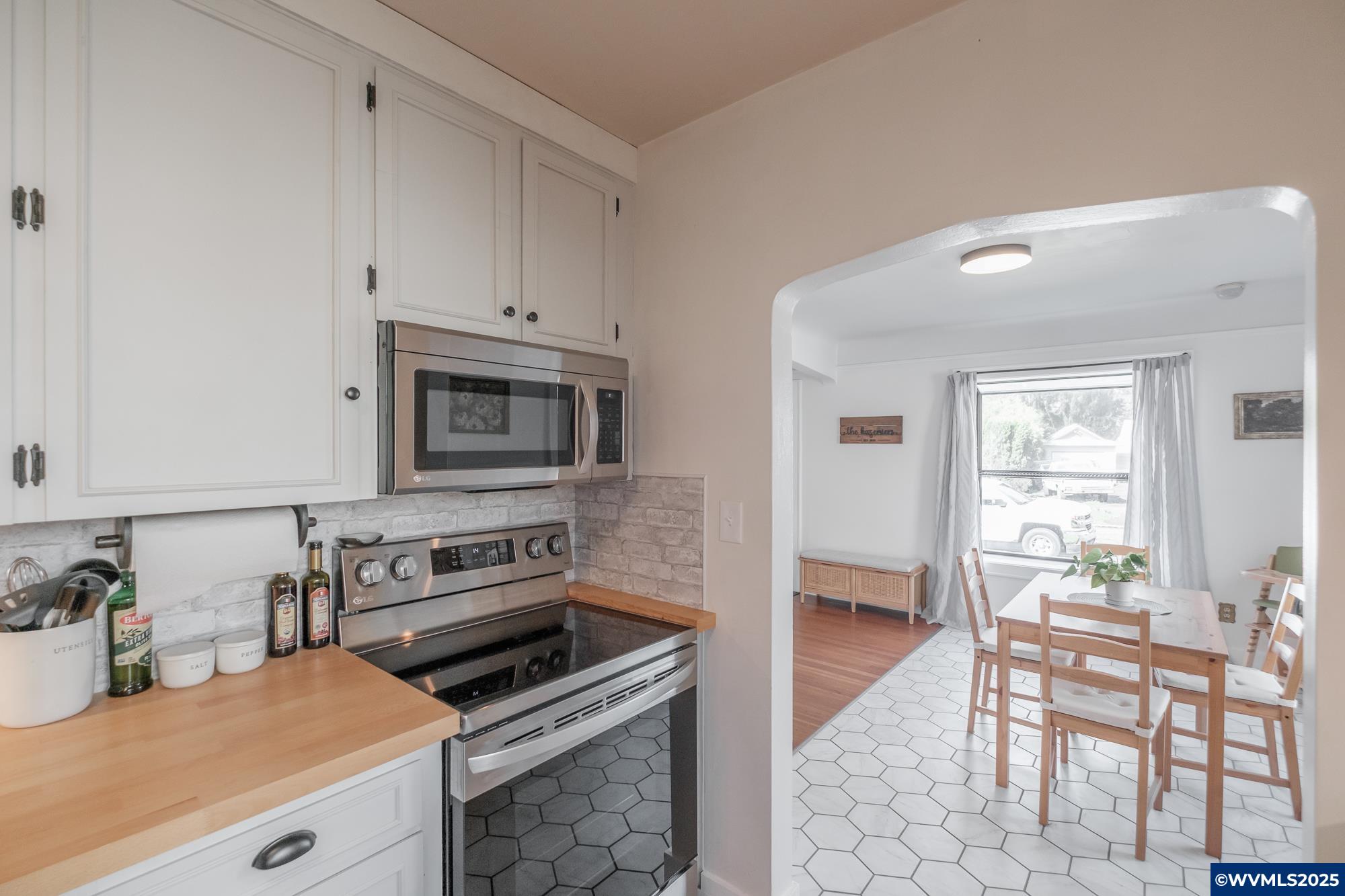 797 Southwest Washington Street Dallas, OR 97338 - Photo 15 of 50 Gallery Image 15