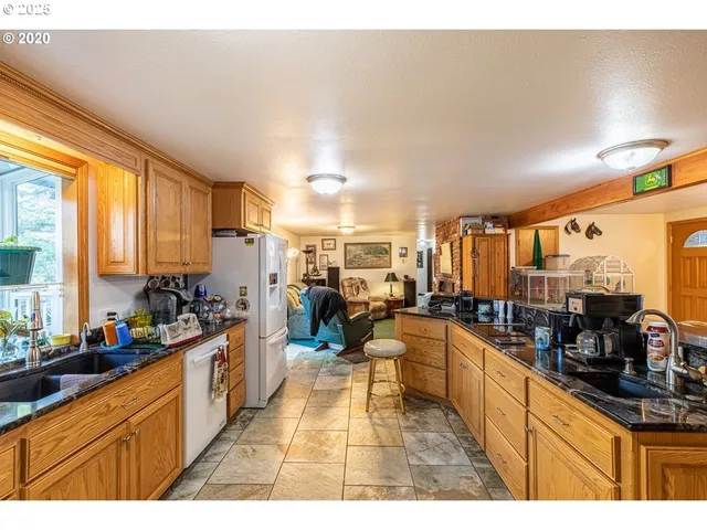 $950,000 | 1960 Ranch Road, Reedsport, OR 97467