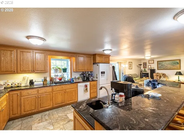 $950,000 | 1960 Ranch Road, Reedsport, OR 97467