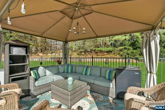 $1,650,000 | 7 Valley Forge Road, Oakland, NJ 07436