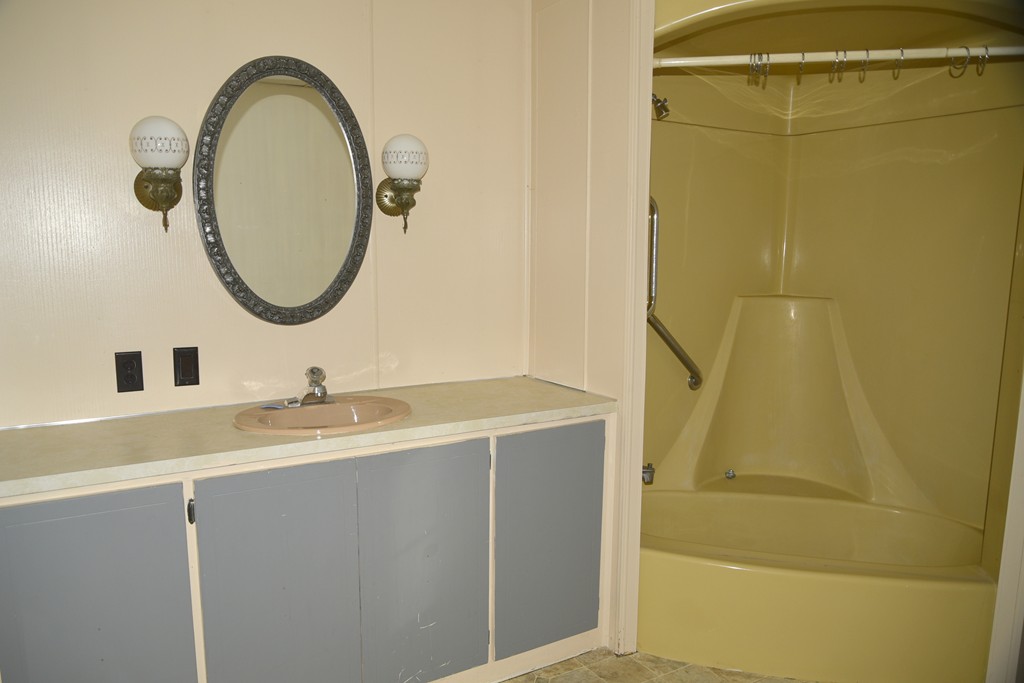 24 Alexander Street Wareham, MA 02576 - Photo 9 of 11 Gallery Image 9