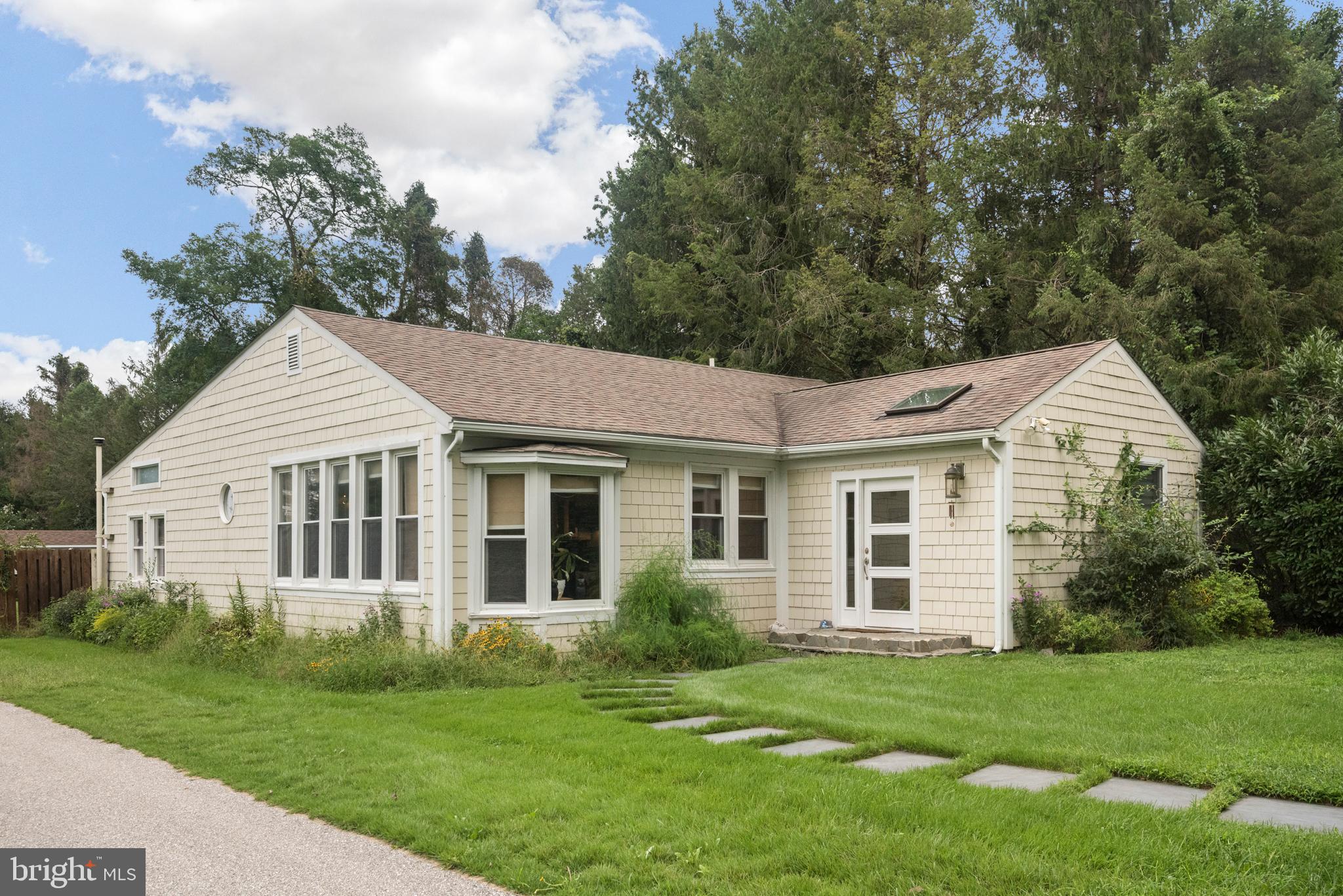 1421 Bay Head Road Annapolis, MD 21409 - Photo 2 of 49 Gallery Image 2