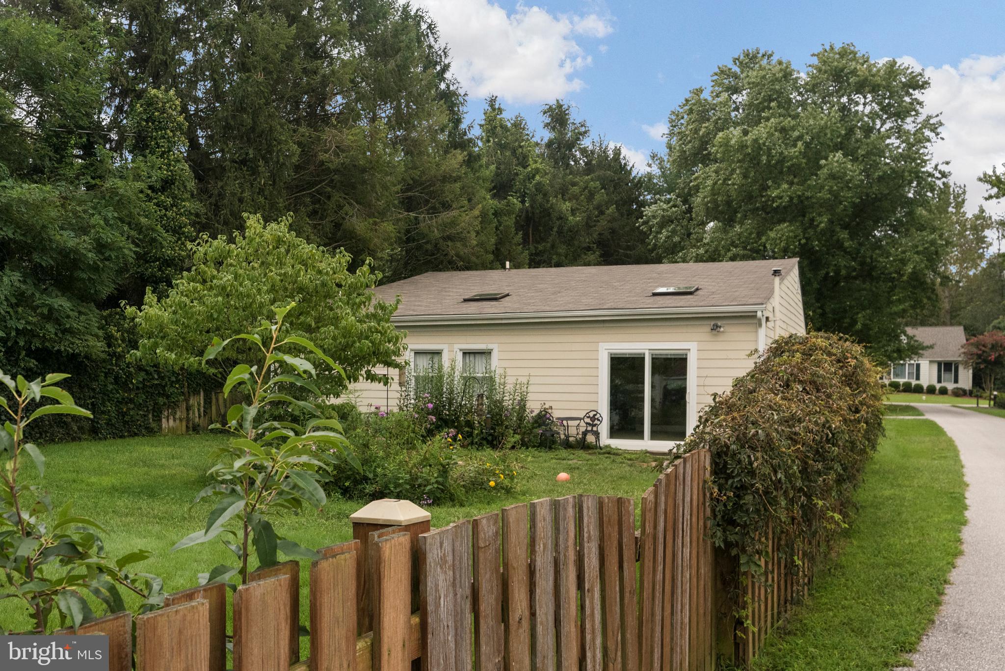 1421 Bay Head Road Annapolis, MD 21409 - Photo 3 of 49 Gallery Image 3