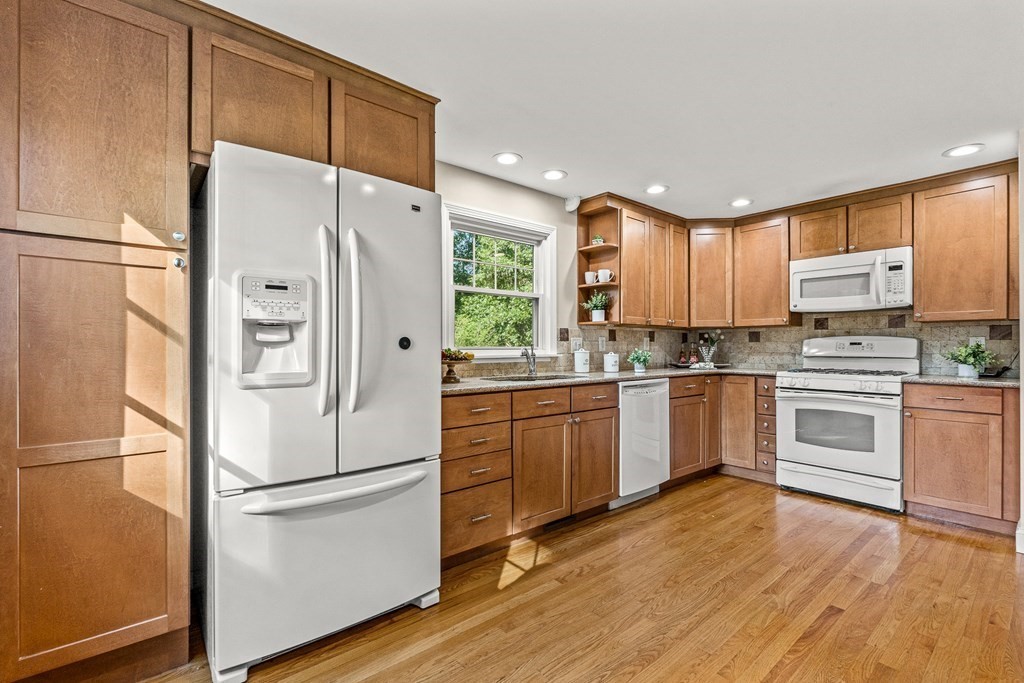 3 Sandberg Road Billerica, MA 01821 - Photo 14 of 40