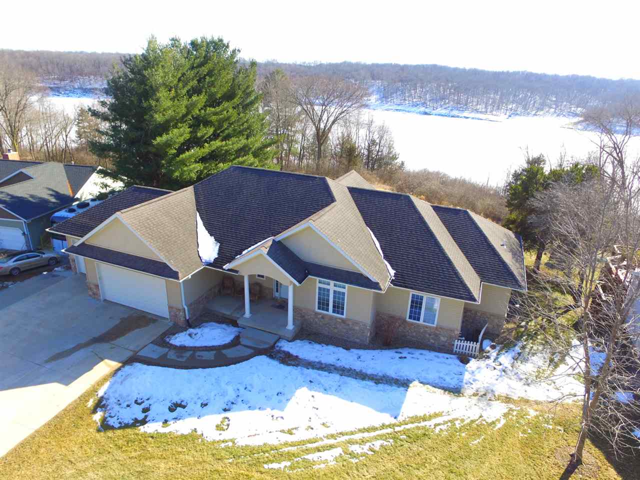 2147 Lakeview Ridge Drive Northeast Solon, IA 52333 - Photo 1 of 45 Gallery Image 1
