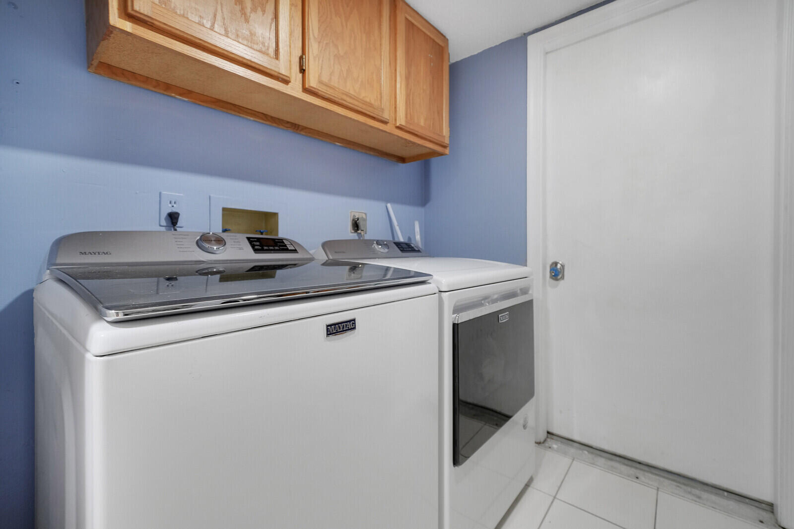 5521 Coach House Circle, Unit D Boca Raton, FL 33486 - Photo 23 of 32 LAUNDRY ROOM