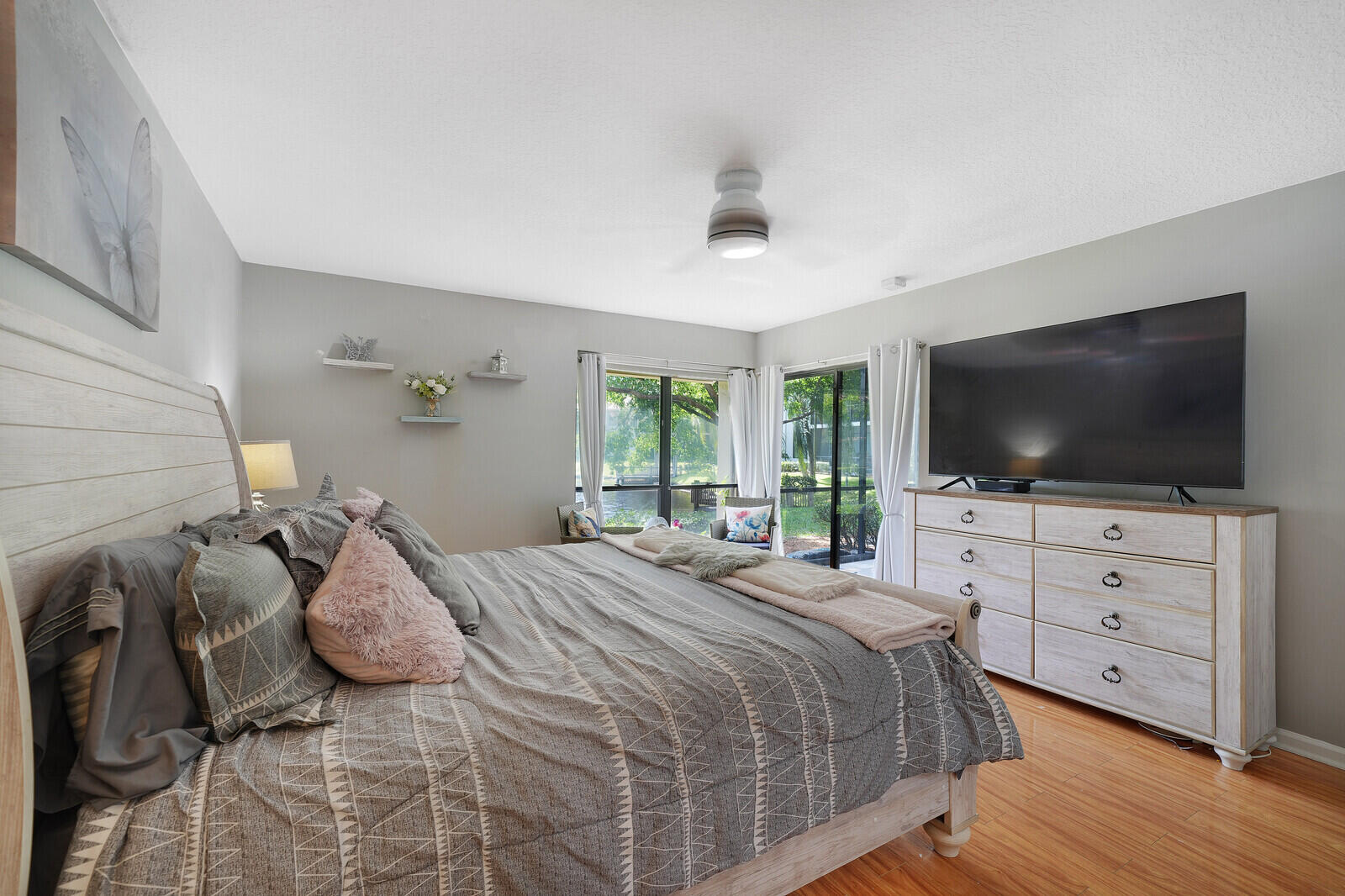 5521 Coach House Circle, Unit D Boca Raton, FL 33486 - Photo 28 of 32 MASTER BEDRROM
