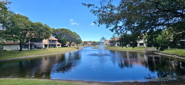 $439,500 | 5521 Coach House Circle, Unit D, Boca Raton, FL 33486