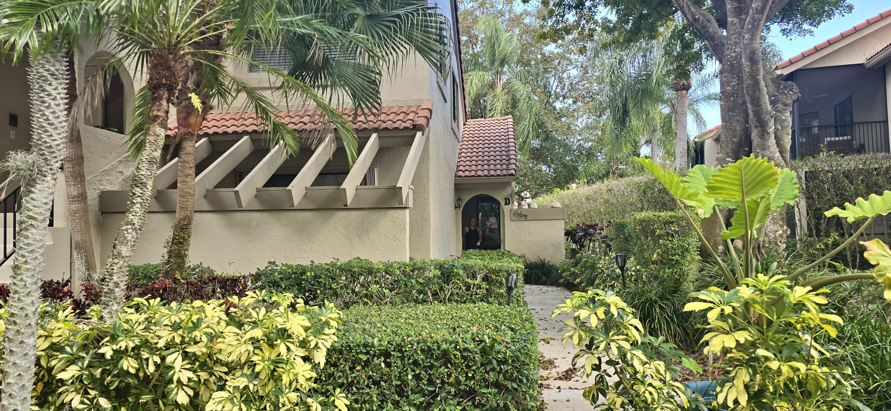5521 Coach House Circle, Unit D Boca Raton, FL 33486 - Photo 9 of 32 PRIME CORNER UNIT