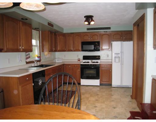 61 Valleyview Road Scenery Hill, PA 15360 - Photo 5 of 18 Kitchen.