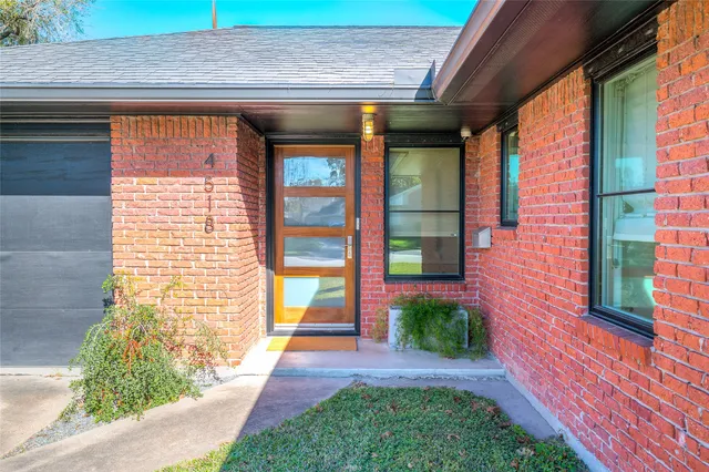 $495,000 | 4518 Viking Drive, Houston, TX 77092