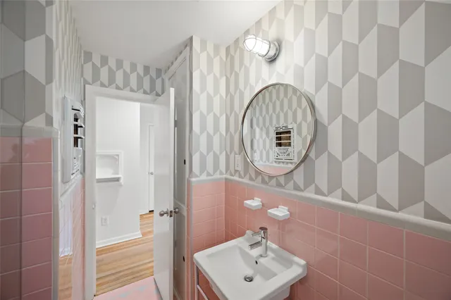 $495,000 | 4518 Viking Drive, Houston, TX 77092