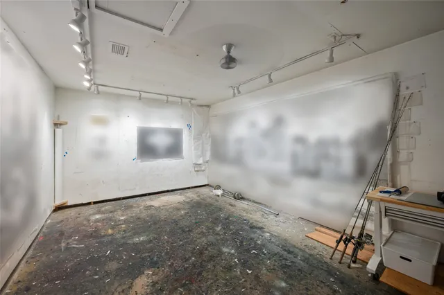 $495,000 | 4518 Viking Drive, Houston, TX 77092