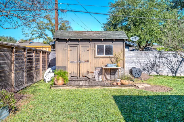 $495,000 | 4518 Viking Drive, Houston, TX 77092