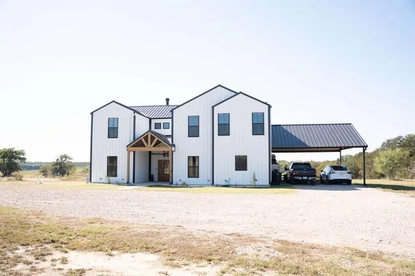 $765,000 | 1097 Oak Knoll Lane, Elm Mott, TX 76640