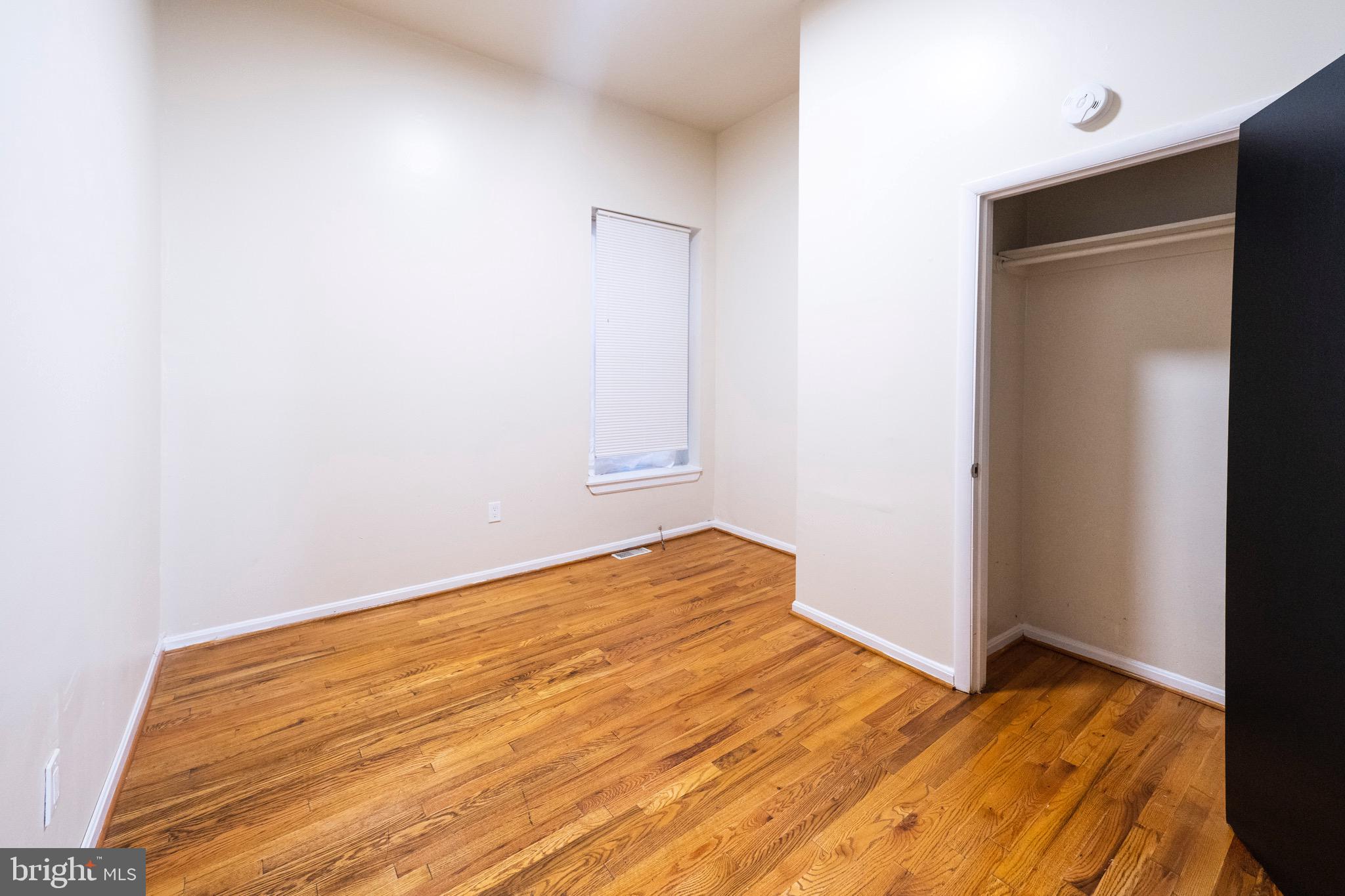 812 Newington Avenue Baltimore, MD 21217 - Photo 8 of 38 a view of empty room